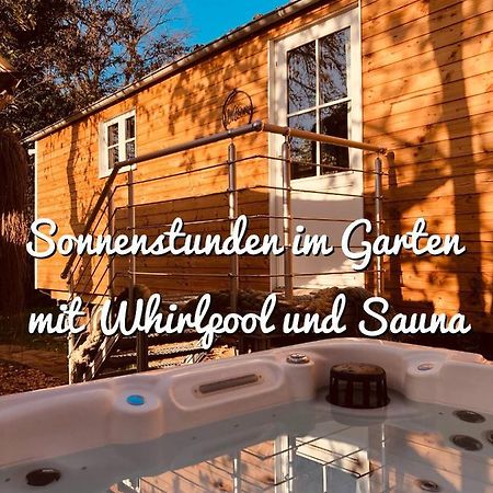 Zirkuswagen Mit Outdoor Whirlpool Und Garten Petershagen-Eggersdorf المظهر الخارجي الصورة