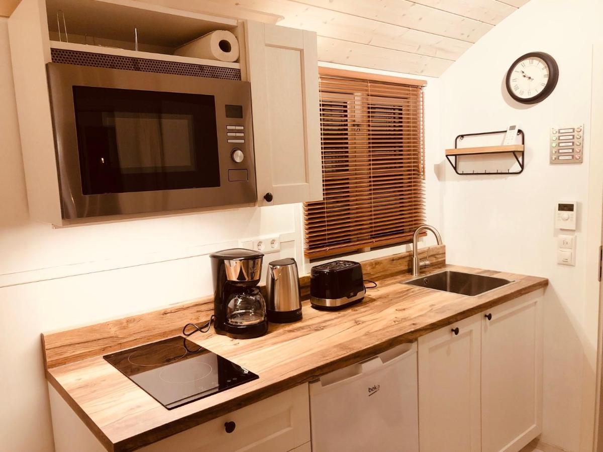 Zirkuswagen Mit Outdoor Whirlpool Und Garten Petershagen-Eggersdorf المظهر الخارجي الصورة