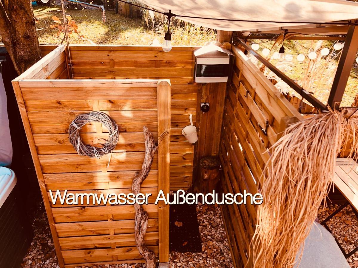 Zirkuswagen Mit Outdoor Whirlpool Und Garten Petershagen-Eggersdorf المظهر الخارجي الصورة